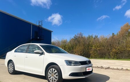Volkswagen Jetta VI, 2011 год, 1 000 050 рублей, 6 фотография