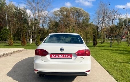Volkswagen Jetta VI, 2011 год, 1 000 050 рублей, 4 фотография