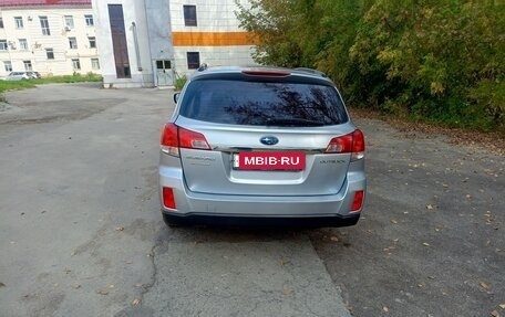 Subaru Outback IV рестайлинг, 2011 год, 1 500 000 рублей, 5 фотография