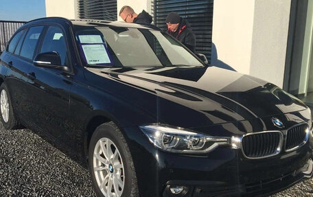 BMW 3 серия, 2018 год, 2 000 000 рублей, 38 фотография