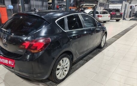 Opel Astra J, 2011 год, 600 000 рублей, 24 фотография