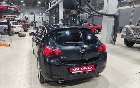 Opel Astra J, 2011 год, 600 000 рублей, 25 фотография