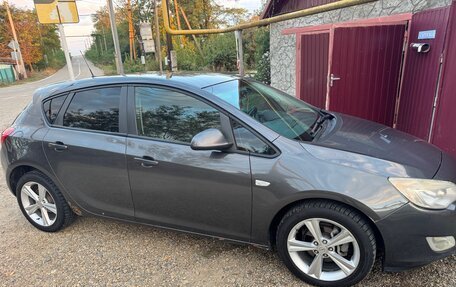 Opel Astra J, 2011 год, 560 000 рублей, 3 фотография