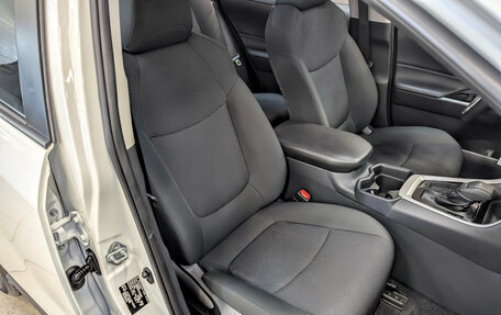 Toyota RAV4, 2025 год, 3 555 000 рублей, 22 фотография