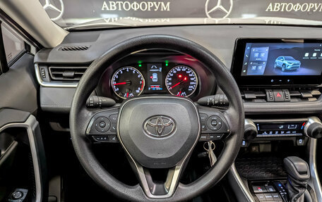 Toyota RAV4, 2025 год, 3 555 000 рублей, 21 фотография