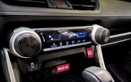 Toyota RAV4, 2025 год, 3 555 000 рублей, 25 фотография