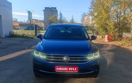 Volkswagen Tiguan II, 2021 год, 3 330 000 рублей, 1 фотография