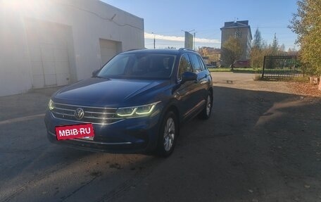Volkswagen Tiguan II, 2021 год, 3 330 000 рублей, 5 фотография