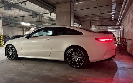 Mercedes-Benz E-Класс, 2018 год, 4 790 000 рублей, 5 фотография