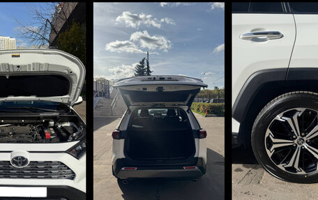 Toyota RAV4, 2019 год, 3 700 000 рублей, 8 фотография