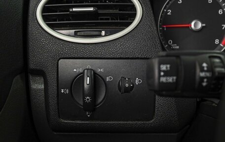 Ford Focus II рестайлинг, 2006 год, 398 000 рублей, 17 фотография