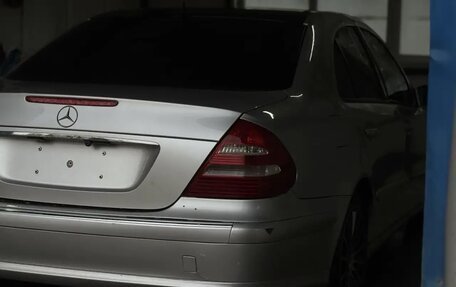 Mercedes-Benz E-Класс, 2003 год, 520 000 рублей, 6 фотография