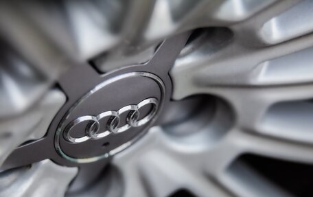 Audi A8, 2011 год, 3 600 000 рублей, 5 фотография