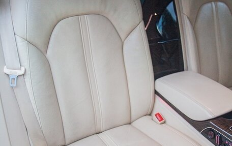 Audi A8, 2011 год, 3 600 000 рублей, 24 фотография