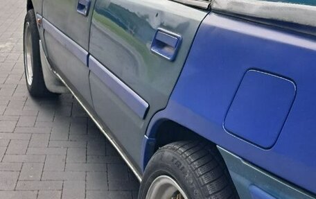 Mazda 323, 1993 год, 220 000 рублей, 2 фотография