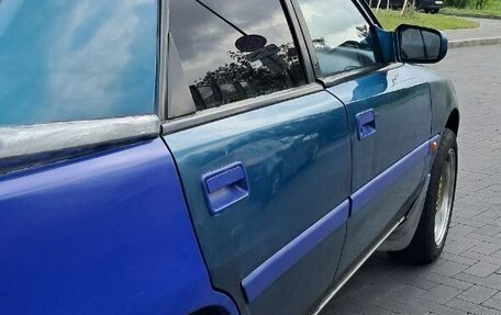 Mazda 323, 1993 год, 220 000 рублей, 3 фотография