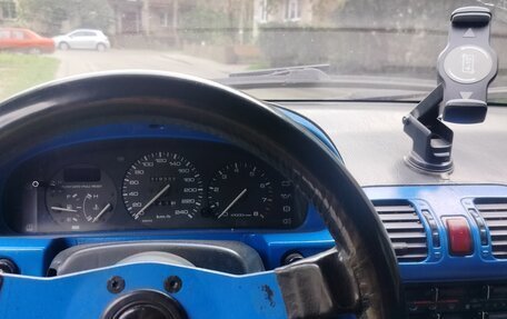 Mazda 323, 1993 год, 220 000 рублей, 11 фотография
