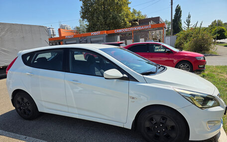 Hyundai Solaris II рестайлинг, 2015 год, 1 100 000 рублей, 9 фотография