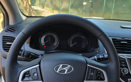 Hyundai Solaris II рестайлинг, 2015 год, 1 100 000 рублей, 12 фотография