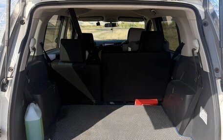 Toyota ISis I, 2015 год, 1 495 000 рублей, 9 фотография