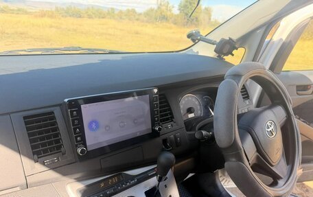 Toyota ISis I, 2015 год, 1 495 000 рублей, 5 фотография