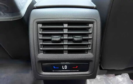 Volkswagen Golf VIII, 2023 год, 1 590 000 рублей, 16 фотография