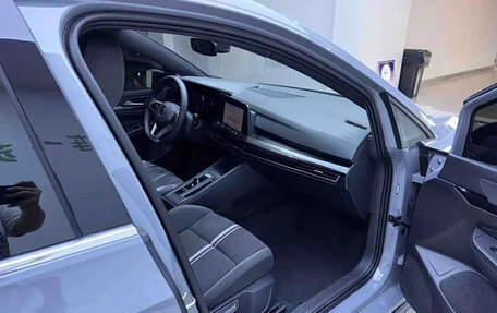 Volkswagen Golf VIII, 2023 год, 1 590 000 рублей, 9 фотография