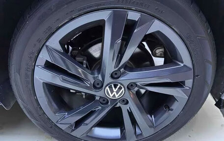 Volkswagen Golf VIII, 2023 год, 1 590 000 рублей, 19 фотография