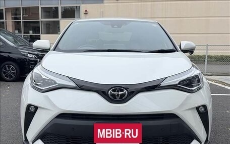 Toyota C-HR I рестайлинг, 2023 год, 1 390 000 рублей, 2 фотография
