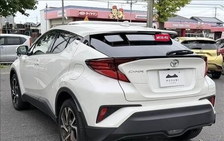 Toyota C-HR I рестайлинг, 2023 год, 1 390 000 рублей, 6 фотография