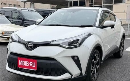 Toyota C-HR I рестайлинг, 2023 год, 1 390 000 рублей, 3 фотография
