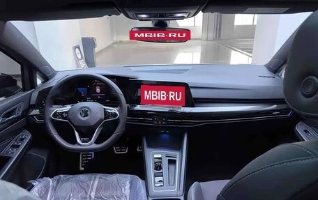 Volkswagen Golf VIII, 2023 год, 1 590 000 рублей, 8 фотография