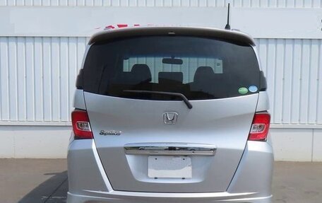 Honda Freed I, 2014 год, 865 000 рублей, 5 фотография