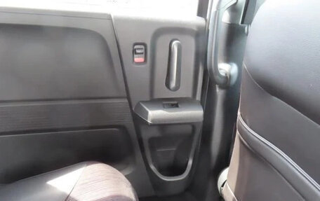 Honda Freed I, 2014 год, 865 000 рублей, 23 фотография
