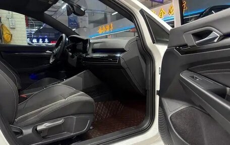 Volkswagen Golf VIII, 2023 год, 1 950 003 рублей, 11 фотография