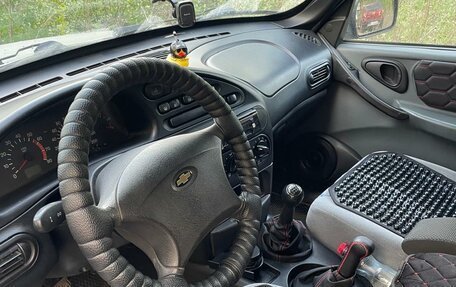 Chevrolet Niva I рестайлинг, 2003 год, 330 000 рублей, 5 фотография
