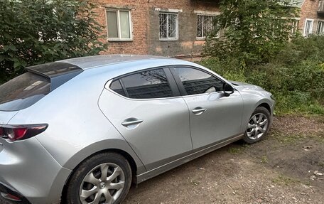 Mazda 3, 2021 год, 1 650 000 рублей, 10 фотография