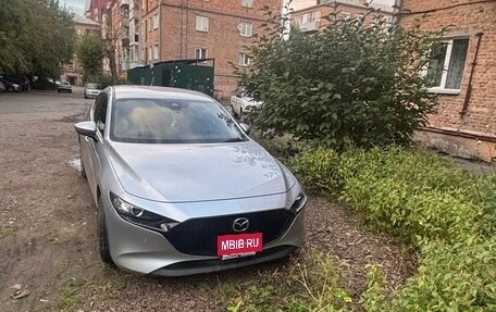 Mazda 3, 2021 год, 1 650 000 рублей, 4 фотография