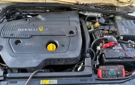 Renault Laguna II, 2001 год, 150 000 рублей, 4 фотография
