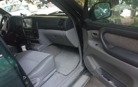 Toyota Land Cruiser 100 рестайлинг 2, 2005 год, 2 800 000 рублей, 9 фотография