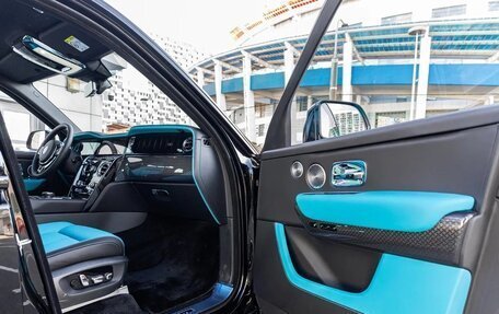 Rolls-Royce Cullinan, 2025 год, 59 990 000 рублей, 19 фотография