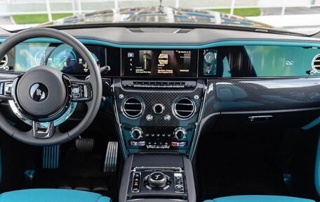 Rolls-Royce Cullinan, 2025 год, 59 990 000 рублей, 23 фотография