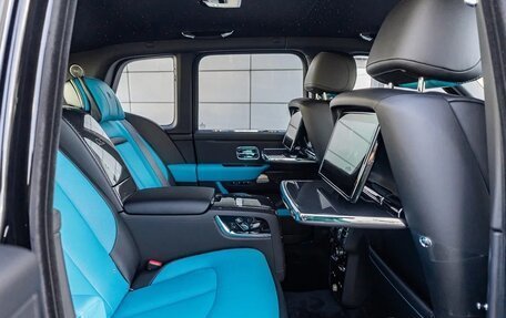 Rolls-Royce Cullinan, 2025 год, 59 990 000 рублей, 29 фотография