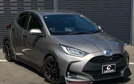Toyota Yaris, 2023 год, 1 180 000 рублей, 1 фотография