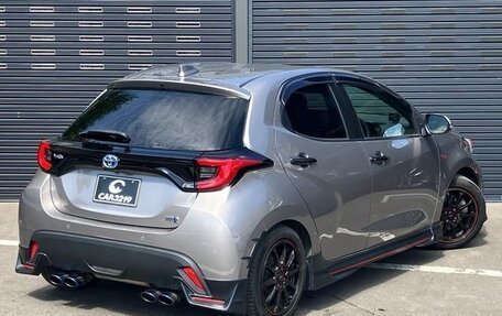 Toyota Yaris, 2023 год, 1 180 000 рублей, 6 фотография