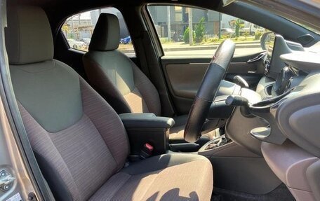 Toyota Yaris, 2023 год, 1 180 000 рублей, 11 фотография