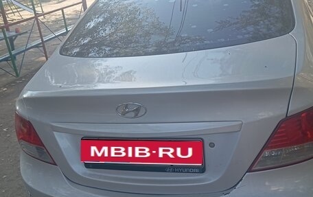 Hyundai Solaris II рестайлинг, 2011 год, 500 000 рублей, 5 фотография