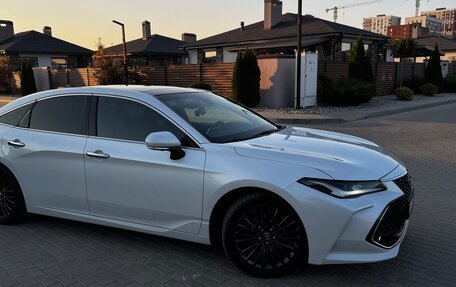 Toyota Avalon, 2022 год, 3 200 000 рублей, 1 фотография