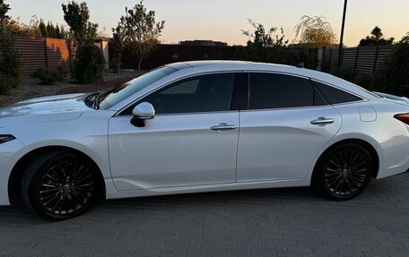 Toyota Avalon, 2022 год, 3 200 000 рублей, 5 фотография