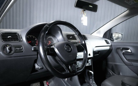 Volkswagen Polo VI (EU Market), 2016 год, 1 030 000 рублей, 13 фотография